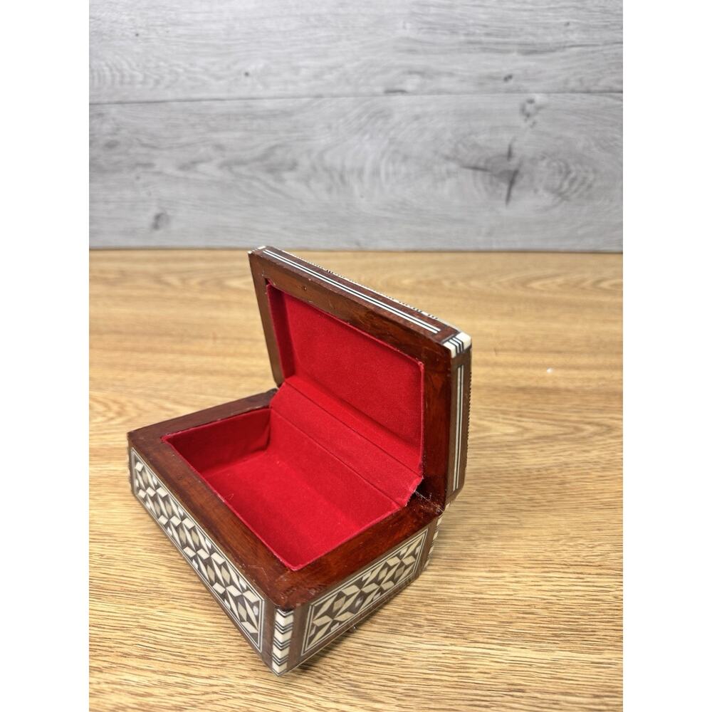 Vintage Mother of Pearl Inlaid Egyptian Mosaic Jewelry Trinket Box 5x3.5x2”